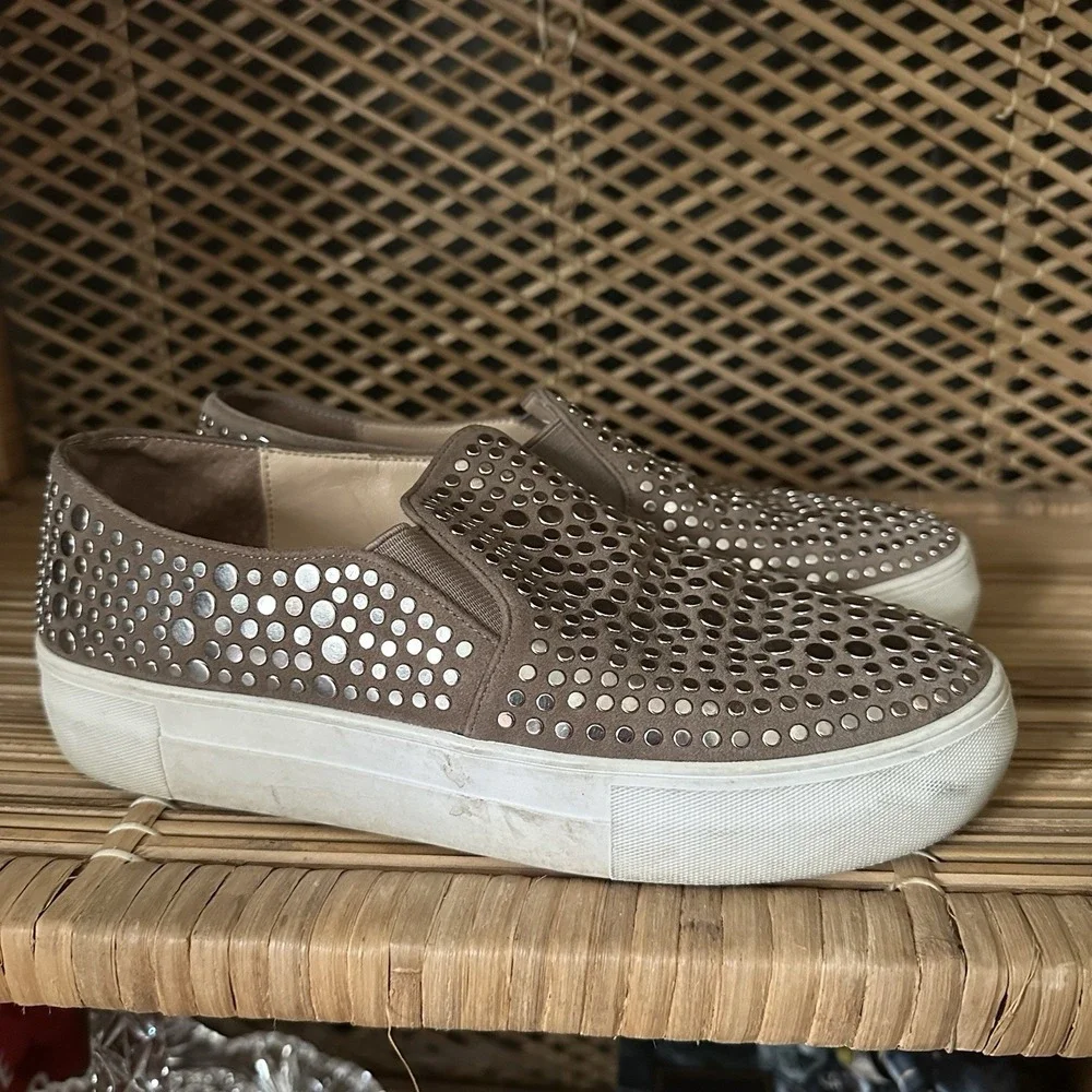 Vince Camuto Kindra Brown Leather Studded Sneakers Women's Size 7